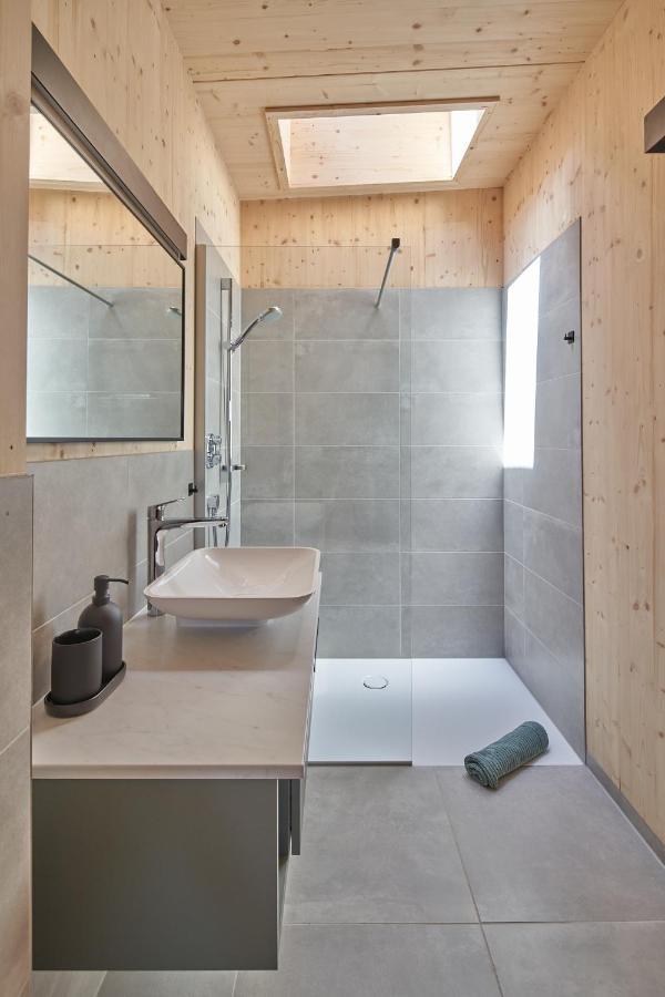 Black Forest Lodges - Gehobene Ferienwohnungen Mit Privatsaunas Tulfes Εξωτερικό φωτογραφία