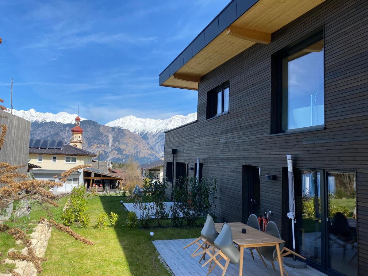 Black Forest Lodges - Gehobene Ferienwohnungen Mit Privatsaunas Tulfes Εξωτερικό φωτογραφία